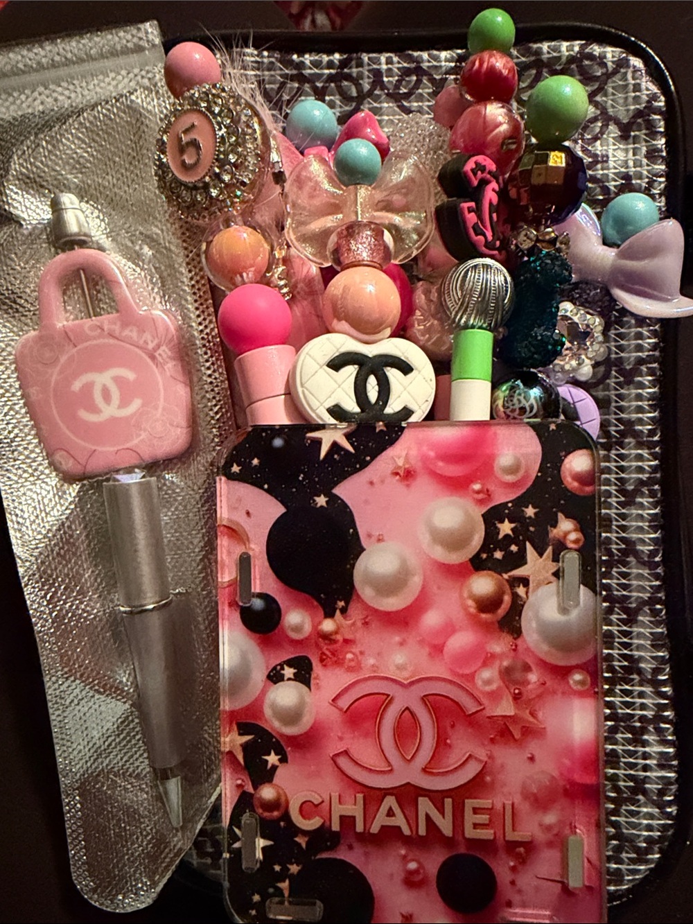 Pen/pencil or makeup brush holder along with brushes and pen and cosmetic case